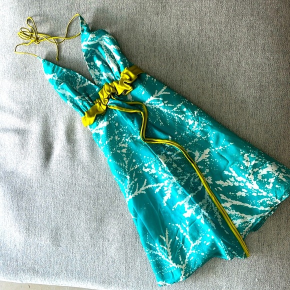 Beautiful Custom Made Halter Mini Dress. XS - Picture 1 of 8